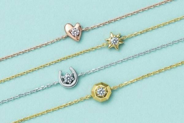 Canal 4℃小さなハッピーモチーフ付き“お守り”ブレスレット、希望のスターや愛情のハート