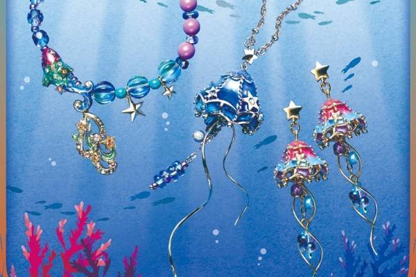 アナ スイ“ゆらめくクラゲ”や幸運を呼ぶ“海がめ”モチーフの21年夏アクセサリー