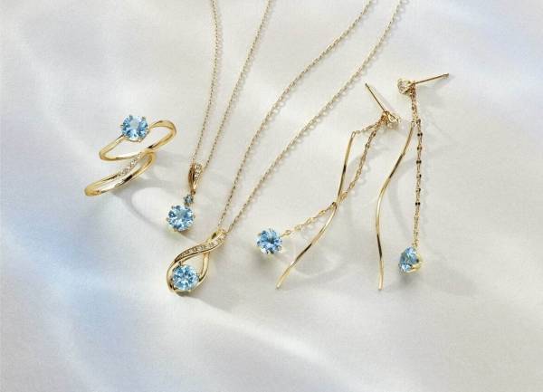 オデュース4℃の21年夏ジュエリー -煌めく南国の海や空に浮かぶ太陽と月、美しい夏の情景を表現