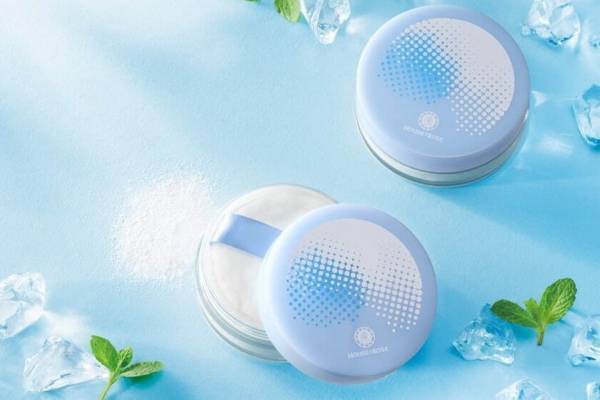 ハウス オブ ローゼ21年夏“ひんやりサラサラ”フェイスパウダー、キュッとひきしめ化粧水も