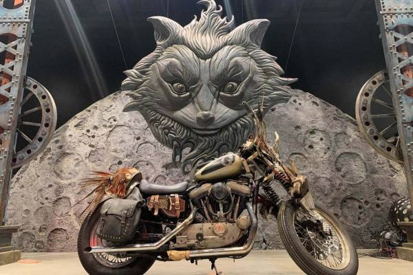 展覧会「妖怪大戦争展2021 ヤミットに集結せよ！」角川武蔵野ミュージアムで、映画セットの展示など