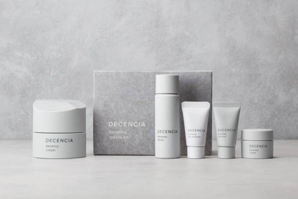 ディセンシアのプレミアムスキンケア「ディセンシー」“現品クリーム”入り贅沢キット