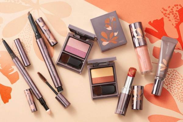 ファンケル21年秋コスメ、“紅葉”着想の暖色グラデアイカラー＆パール煌めくマーブル模様リップ