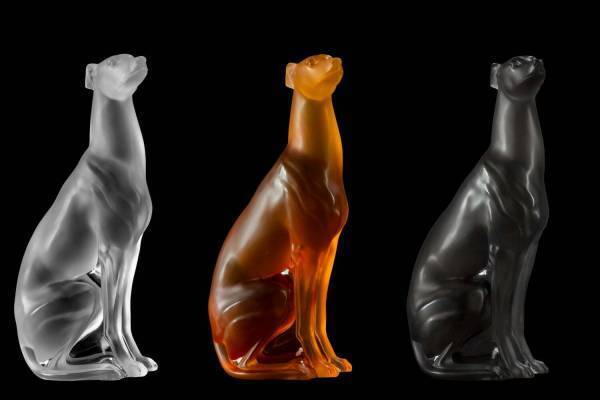 ラリックの新作「ガイア」子猫＆犬のクリスタルオブジェや“鳥とブドウ”柄のフラワーベース