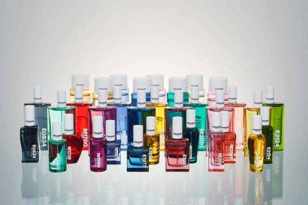 カラーズの新ブランド「サウザンドカラーズ」カラフルなボトル入りフレグランス＆ディフューザー