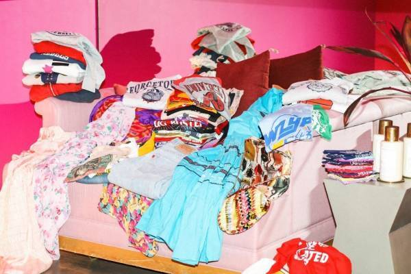 “1点物”のヴィンテージアイテム約1000点が揃う限定ショップ、ビームス ウィメン 原宿で開催