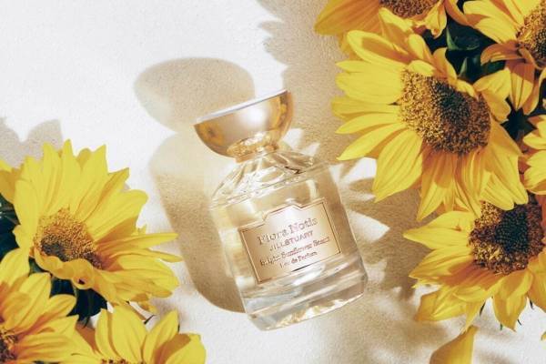 フローラノーティス ジルスチュアート21年夏“ひまわり”着想のオードパルファン＆ボディケア