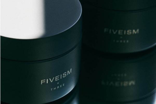 ファイブイズム バイ スリー21年夏「ネバーレットミーダウン」ヘアワックス、艶のある立体ヘアに