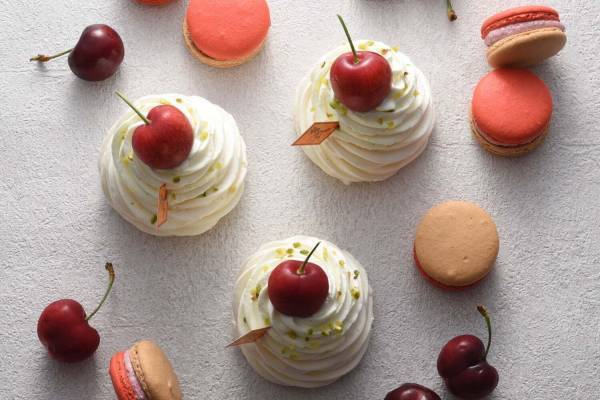 フレデリック・カッセル“アメリカンチェリー”のケーキ＆マカロン、濃厚な「抹茶のテリーヌ」も