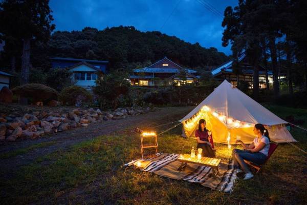 日本初“お寺常設キャンプ場”和歌山・大泰寺に、テントサウナ＆座禅で“ととのう”アウトドア宿坊