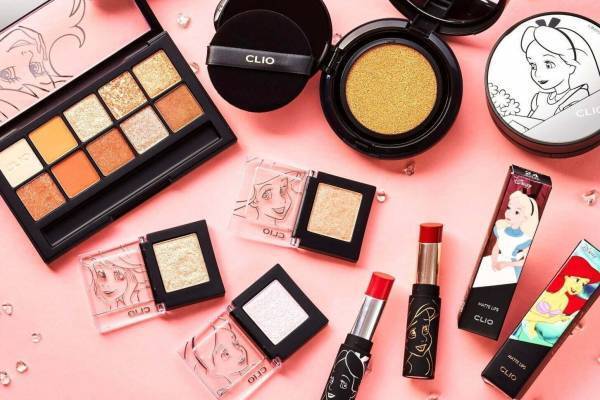 クリオのディズニープリンセス「アリエル＆アリス」限定アイシャドウやリップ、ディズニーストアで