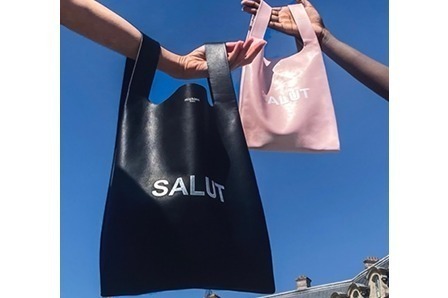 ミチノの新作“プラスティックバッグ風”「ショッパーバッグ」上質レザー＆仏語あいさつ入り