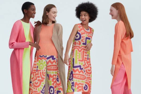 プリーツ プリーズ イッセイ ミヤケ、組み合わせ"自由自在"カラフルなプリーツトップスなど