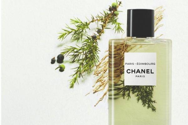 シャネル「レ ゾー ドゥ シャネル」に"ツイード ジャケット”のような新フレグランス