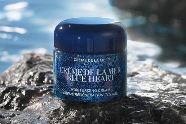 ドゥ・ラ・メール人気クリーム「クレーム ドゥ・ラ・メール」“海”デザインに、初の60ｍLサイズ