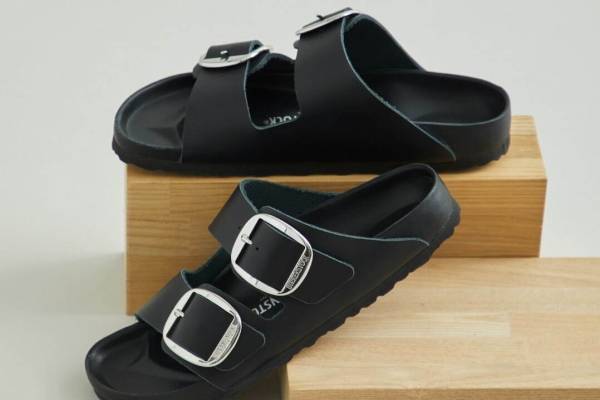 ユナイテッドアローズ、上質レザーのビルケンシュトック別注サンダル「アリゾナ ビッグ バックル」