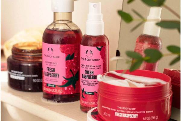 ザボディショップ「デイジーとラズベリー」の香りの冷感ボディケア、ジャムみたいなスクラブも