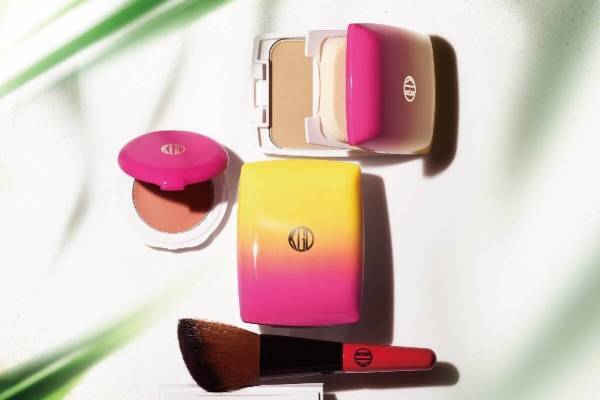 江原道21年夏コスメ、“グラデパレット”のファンデ＆ブラシ付き“メリハリ小顔”演出パレット