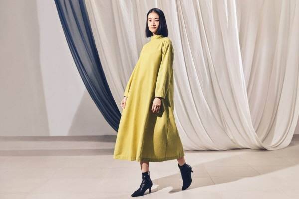 ハナ タジマ フォー ユニクロ21年秋冬新作、花模様シャツやゆったりシルエットのワンピース