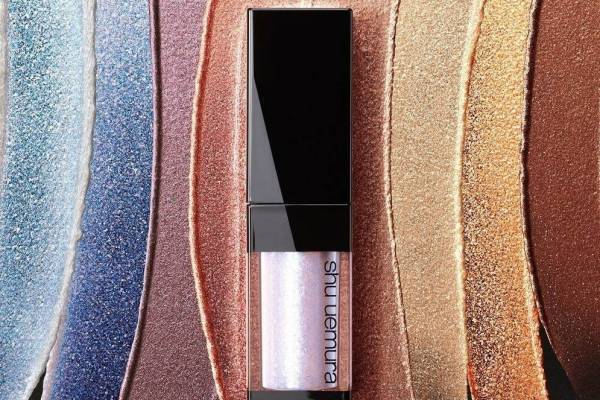 シュウ ウエムラのアイシャドウ「アイ フォイル」が進化、サクラ＆シャンパン色に輝く3Dアイ