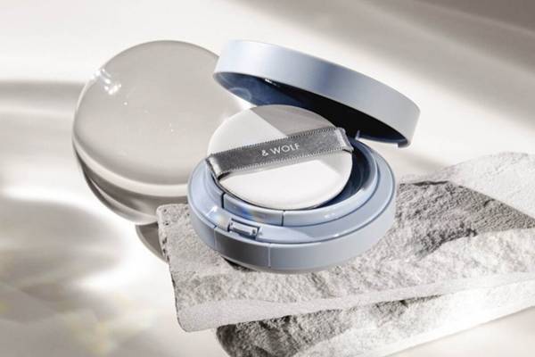 アンドウルフ“UVカット機能”搭載の新作「UVセラムリキッドファンデーション」美容成分もUP