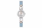 フルラ“夏の空”着想の新作腕時計、爽やかなスカイブルーのレザーベルト