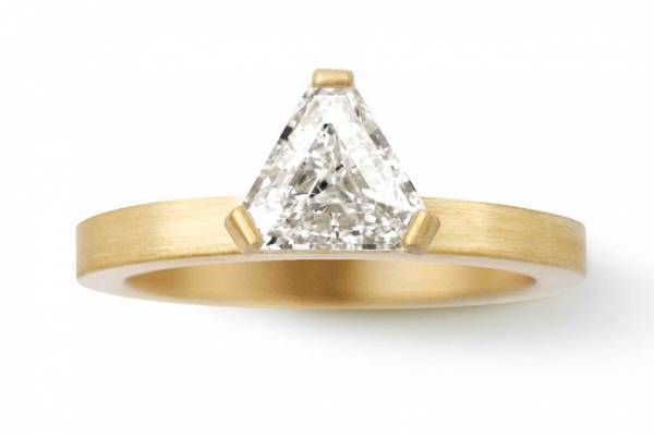 シハラのリングコレクション「エクスクルーシブ ダイヤモンド」から数量限定の新作