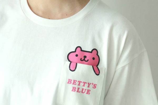 ベティーズブルー「エイミーちゃん」Tシャツ＆“苺柄ショッパー”エコバッグ、限定復活第2弾