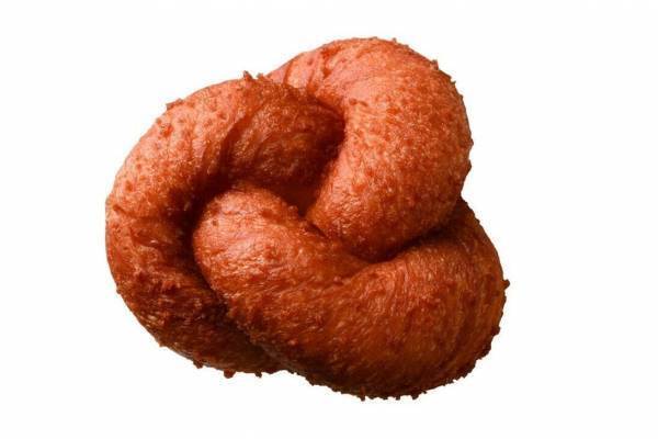ミスドの新作「むぎゅっとドーナツ」ねじり生地が生み出す新食感、チーズやレーズンなど4種で
