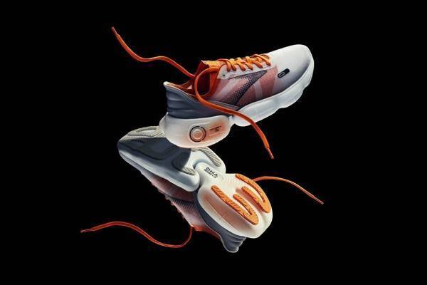 "まるで無重力"の履き心地、ブルックス新作ハイクッションスニーカー「オーロラ」アトモス表参道で