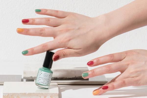 オサジ人気ネイルカラーに、“ビューティ＆ユース ユナイテッドアローズ提案”の差し色3色