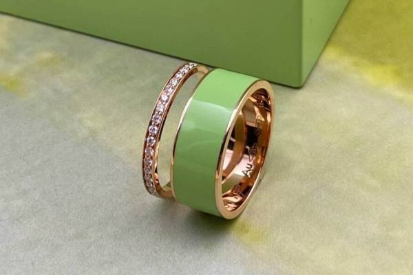 “茶道＆日本の自然”着想「マッチャグリーン」の限定リング、伊ジュエリーブランド・レポシから