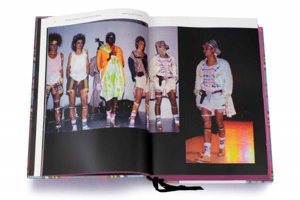 ヴィヴィアン・ウエストウッド初のコレクションブック、1981年デビュー～現在の1,300ルック収録
