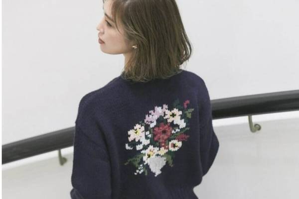 ケイタ マルヤマ新作ドット柄“チャイナ”ワンピースやフラワー刺繍カーディガン、伊勢丹新宿店に