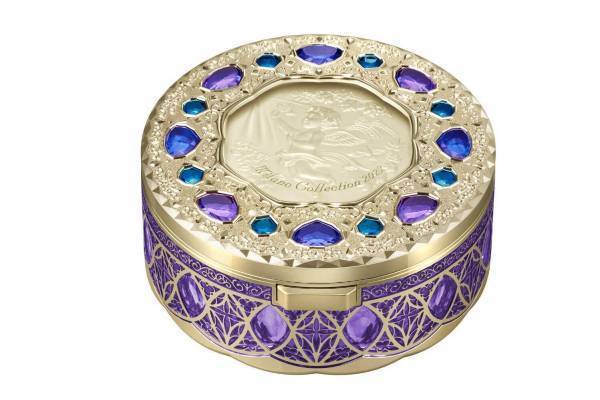 ミラノコレクション“年に1度だけ”「天使」のフェースアップパウダー、ふわっと軽やか透明肌に