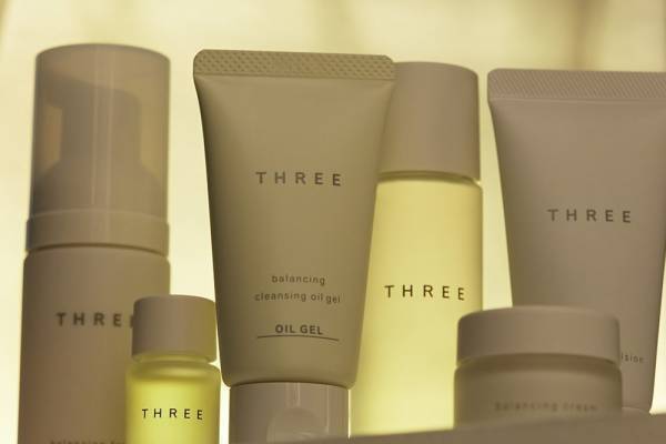 THREE21年夏コフレ、「THREE バランシング」“ライン使い”できるミニスキンケアキット