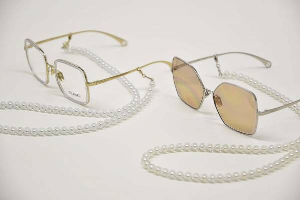 シャネルのサングラス＆アイウエアが銀座三越に集結、パールチェーン付きカラーサングラスなど