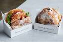 ディーン＆デルーカ“甘じょっぱい”「ドーナツサンド」スパイシーチキンやブルーベリークリームチーズ