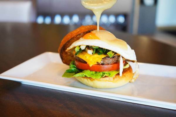 「ハワイフェア」阪急うめだ本店で、“ロコモコ”バーガーやマラサダなどローカルフード＆ハワイ雑貨