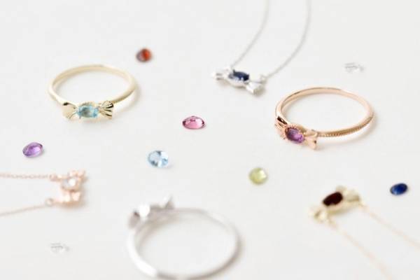 Q-pot.“小さなキャンディ”ジュエリーのオーダー会、7種フレーバーの天然石などカスタム