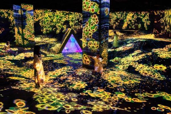 福岡「チームラボフォレスト」ひまわりの花々に埋め尽くされる空間など、夏限定の作品群を公開