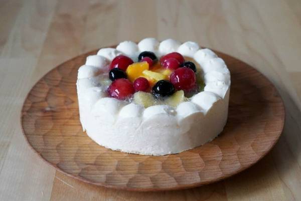 フォルマ限定“フルーツたっぷり”レアチーズケーキ、マンゴー＆キウイにマスカルポーネムース