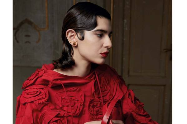 ヴァレンティノ“レッドローズ”咲き誇る新作アウター、クチュール×スポーツを融合