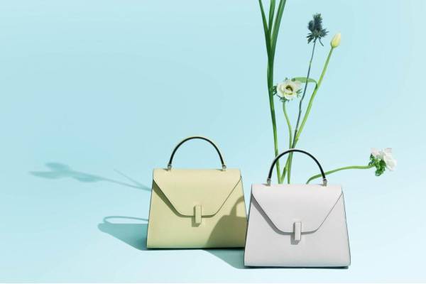 ヴァレクストラ“タクシー運転手の小箱”着想バッグ「トリック トラック」新作、「イジィデ」新色も