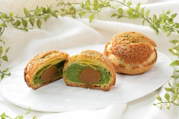 ローソン初、サダハル・アオキのパティシエ青木定治監修“抹茶×塩キャラメル”シュー＆抹茶オーレ