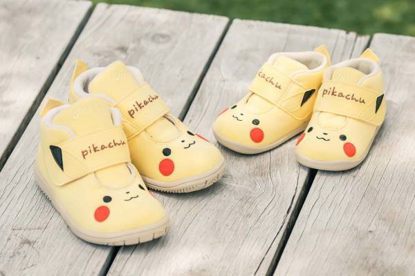 ポケモン公式ベビーブランド「モンポケ」アシックス製“ピカチュウ”シューズ＆初のイーブイグッズも