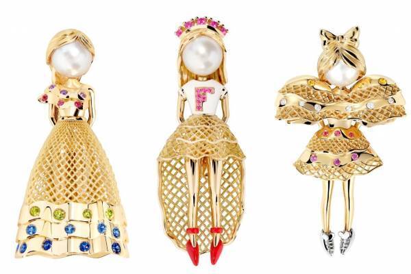 フレッド×トモ・コイズミの人形型ブローチ「トモズドールズ」ルビー煌めくラッフルドレスなど