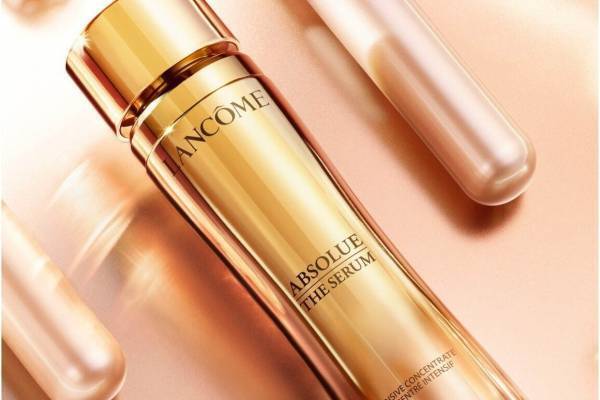 ランコム新美容液「アプソリュ インテンシブエッセンス」“若さスイッチ”を刺激するローズの贅沢美容液