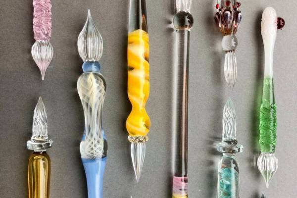 代官山 蔦屋書店「心ときめく ガラスペン」フェア、全国ガラス工芸作家から約300本のガラスペンが集結