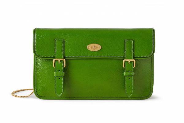 マルベリー×アレクサ・チャン、ボックス型ショルダーバッグ「ビッグ ガイ」＆クラッチ「リトル ガイ」